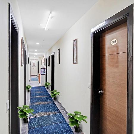 Hotel O Royal Regency Газиабад Экстерьер фото